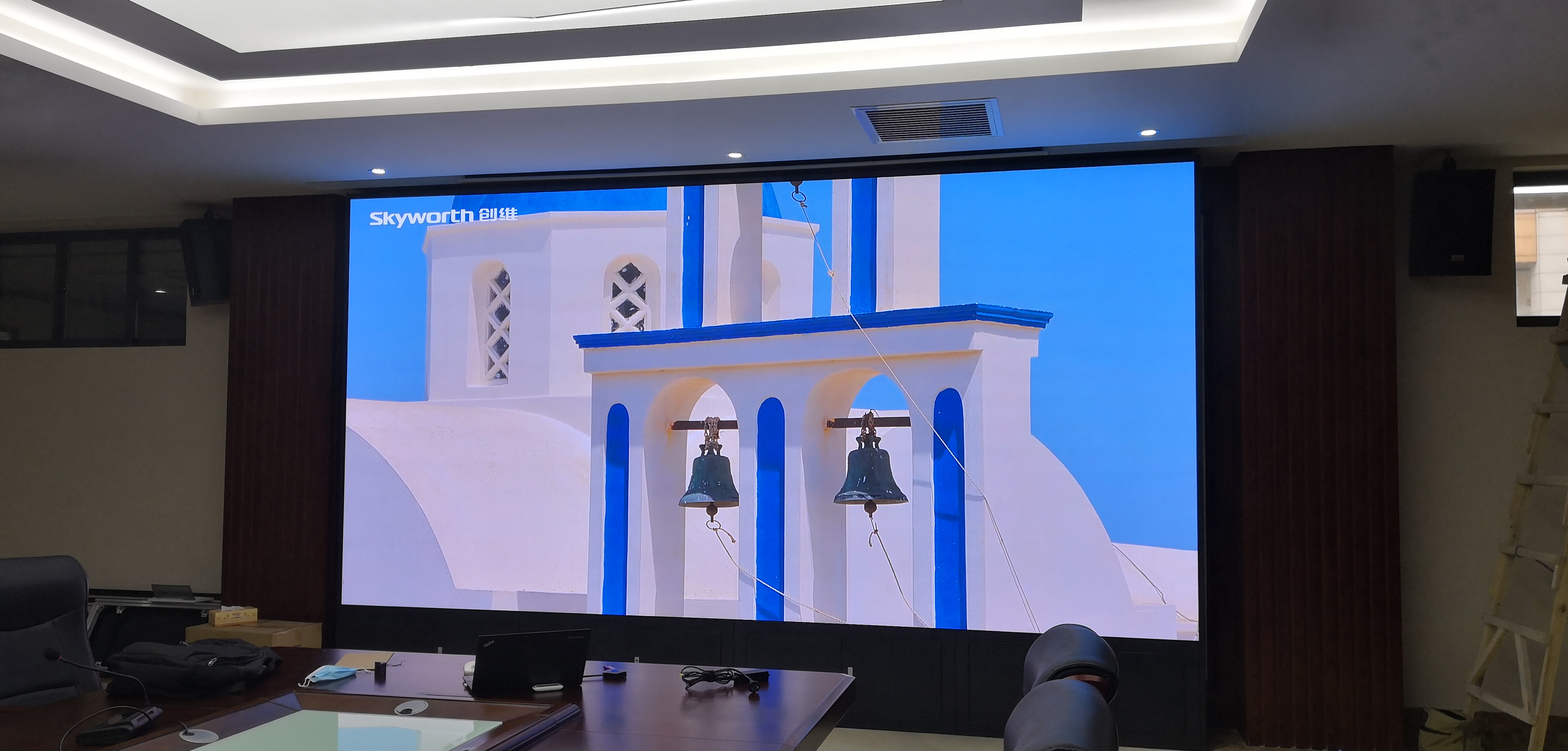 安裝LED大屏的時(shí)候，怎么解決散熱和防水的問(wèn)題呢？