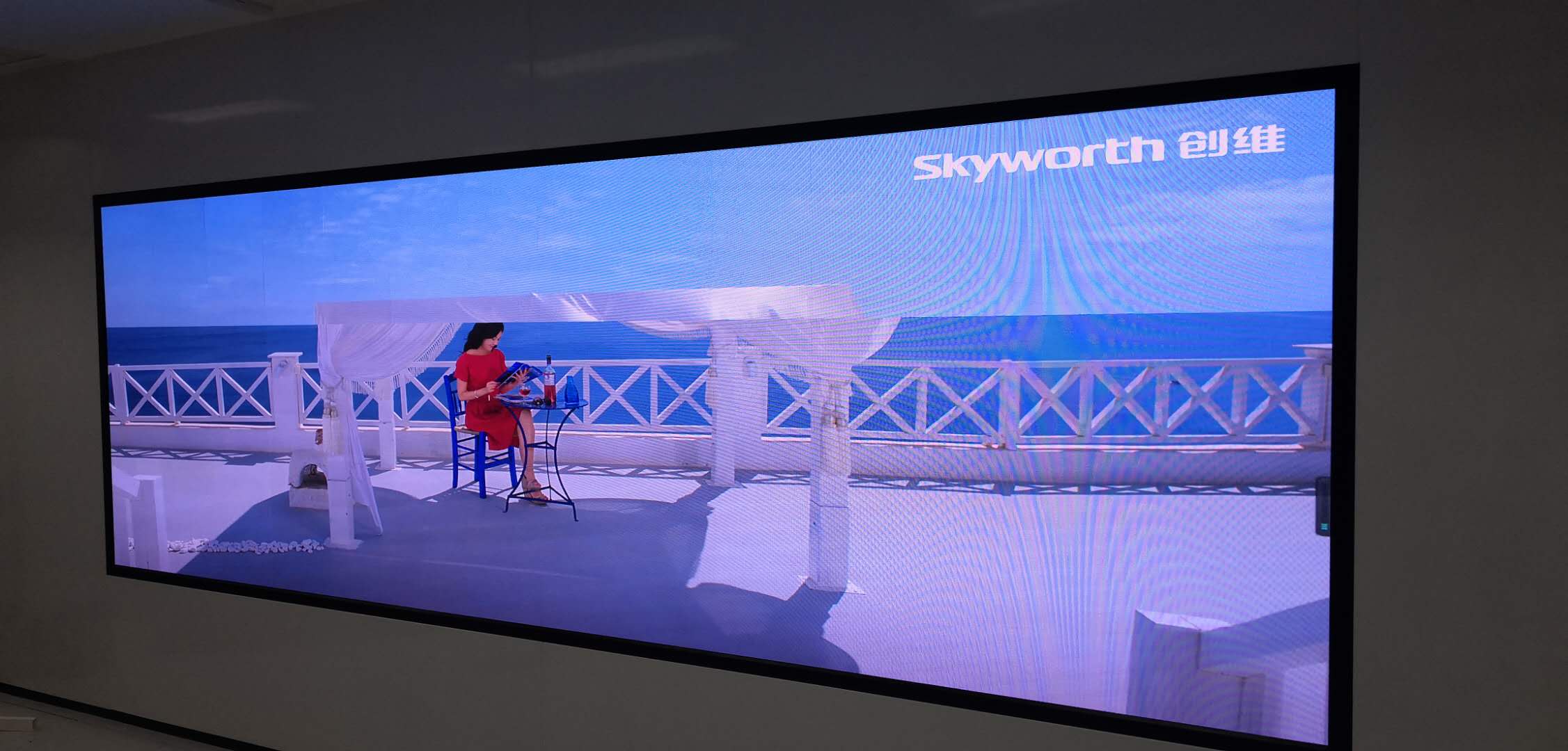 不同場(chǎng)景（像會(huì)議室、舞臺(tái)、戶外廣告）選LED屏，關(guān)鍵看哪些參數(shù)呀？