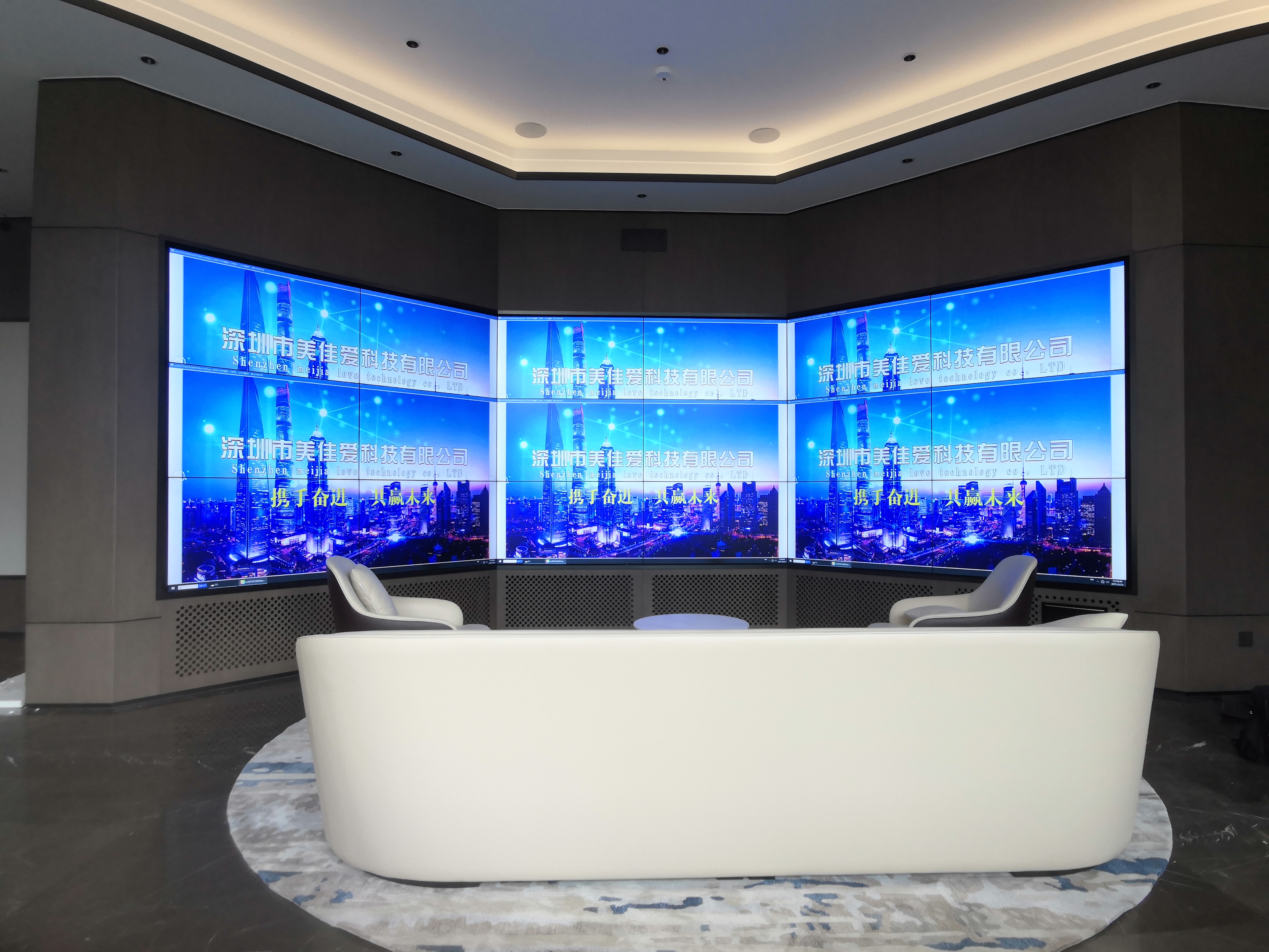 “無線投屏 vs HDMI接線：10人會(huì)議切換演示，哪種方式更讓老板崩潰？”